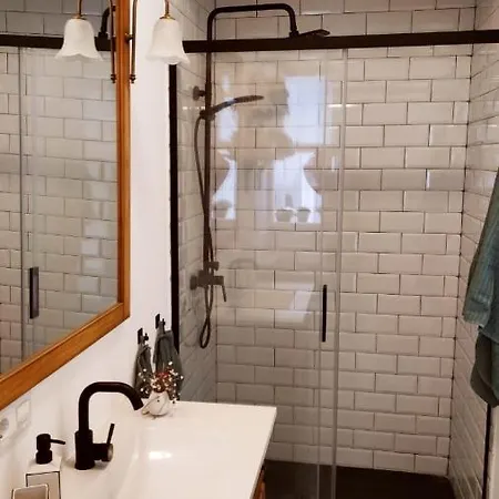 Casco Antiguo Con Patio Y A 5 Min De La Playa *