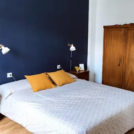 Casco Antiguo Con Patio Y A 5 Min De La Playa