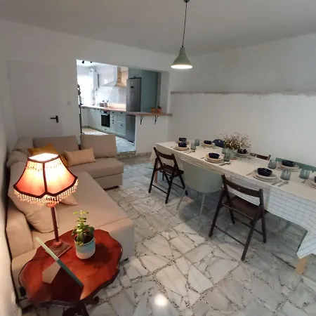 Casco Antiguo Con Patio Y A 5 Min De La Playa Lejlighed *