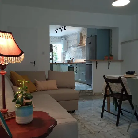 Casco Antiguo Con Patio Y A 5 Min De La Playa